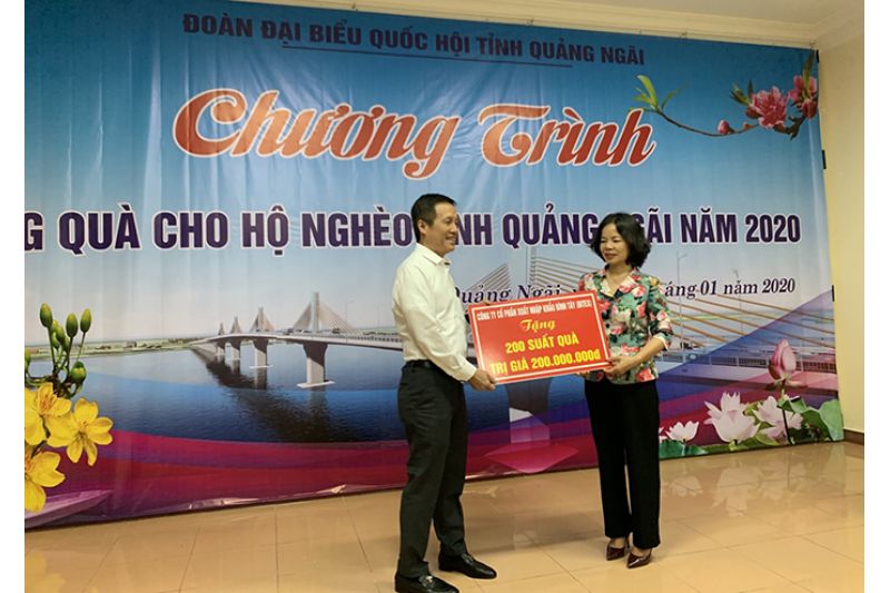 BITEX tặng quà Tết cho học sinh và người có hoàn cảnh khó khăn tại Quảng Ngãi và Đà Nẵng
