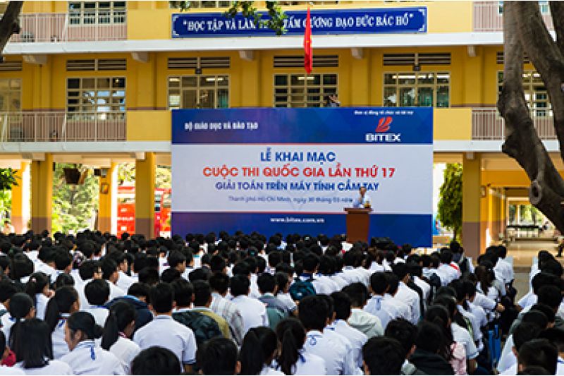 Sức nóng của cuộc thi quốc gia giải toán trên máy tính cầm tay lần thứ 17
