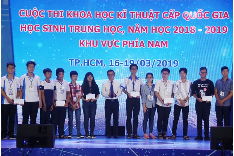 BITEX tài trợ và trao 20 phần quà cho thí sinh đạt giải tại Cuộc thi khoa học kỹ thuật cấp quốc gia