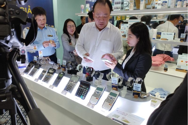 BITEX THAM GIA SỰ KIỆN MỞ CỬA “PHÒNG TRƯNG BÀY HÀNG THẬT - HÀNG GIẢ” DO TỔNG CỤC QUẢN LÝ THỊ TRƯỜNG TỔ CHỨC