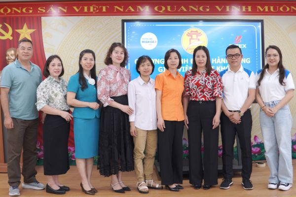 BITEX ĐỒNG HÀNH CÙNG GIÁO VIÊN VƯỢT KHÓ TẠI HUYỆN GIA LÂM - HÀ NỘI