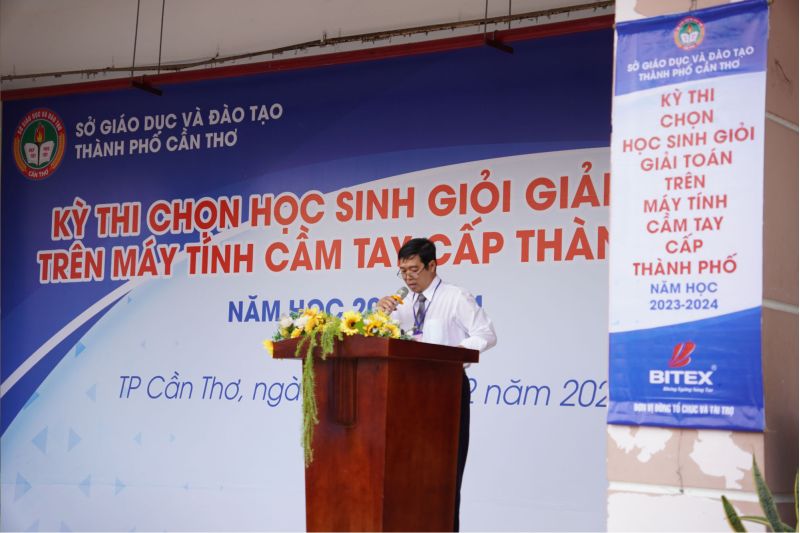 Sôi động kỳ thi “Học sinh giỏi Toán trên máy tính cầm tay” cấp thành phố tại Cần Thơ