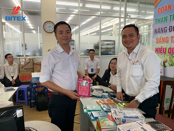 bitex-huong-dan-cach-su-dung-may-tinh-casio-nha-sach-fahasa-3