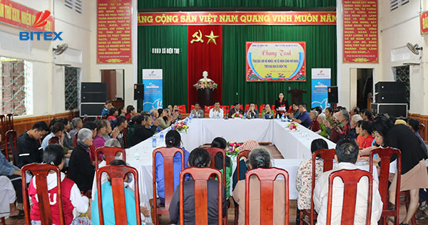 bitex-trao-qua-cho-nguoi-ngheo-o-quang-nam-7