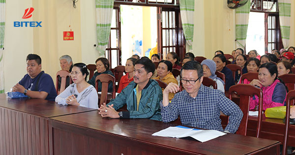 bitex-trao-qua-cho-nguoi-ngheo-o-quang-nam