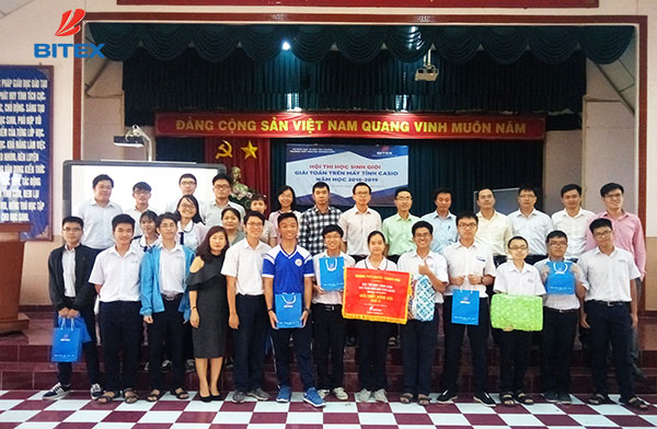cuoc-thi-giai-toan-tren-may-tinh-casio-truong-THPT-nguyen-thuong-hien