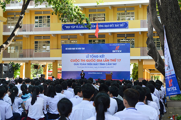“Khởi động” kỳ thi học sinh giỏi giải toán trên máy tính cầm tay Casio ở TP.HCM