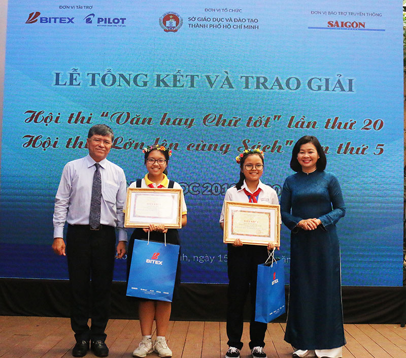 Cong-ty-bitex-tai-tro-hoi-thi-lon-len-cung-sach-lan-thu-20-8