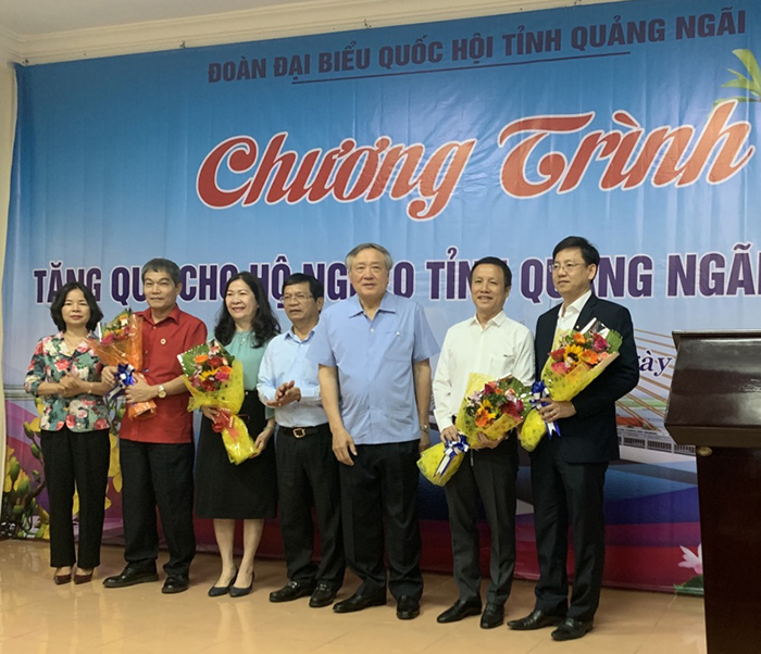 bitex-trao-qua-tet-tai-quang-ngai