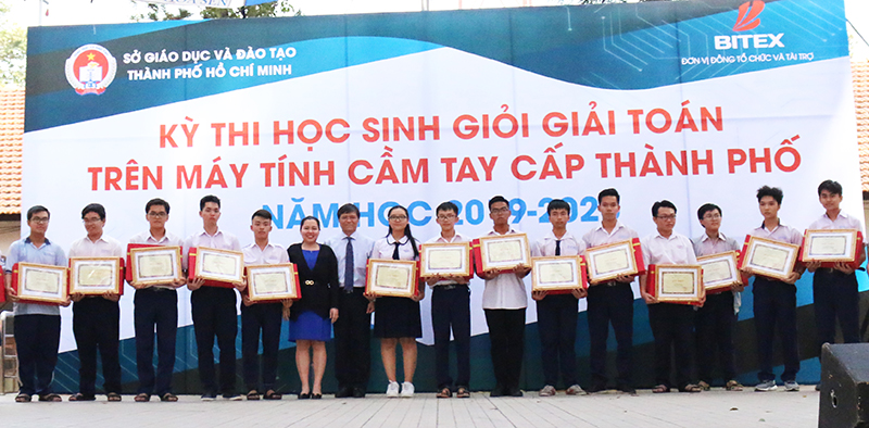 Lần thứ 25, BITEX tài trợ và trao quà cho thí sinh đạt giải Kỳ thi học sinh giỏi giải toán máy tính cầm tay Casio
