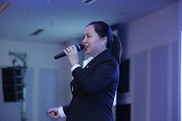 1.Ba_Tran_Thanh_Thao_Y_Thanh_vien_HDQT_BITEX_GROUP_Tong_giam_doc_BITEX_trinh_bay_bao_cao