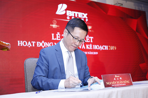 7.Ong-Nguyen-Xuan-Dung---Chu-tich-HDQT-truc-tiep-ky-chi-dao-len-bang-Muc-tieu-hoat-dong-cac-cong-ty-truc-thuoc-BITEX-GROUP