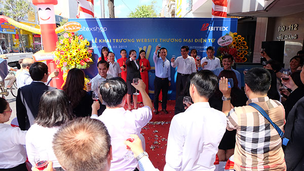 khai-truong-trang-thuong-mai-dien-tu-bitexshop-com-4