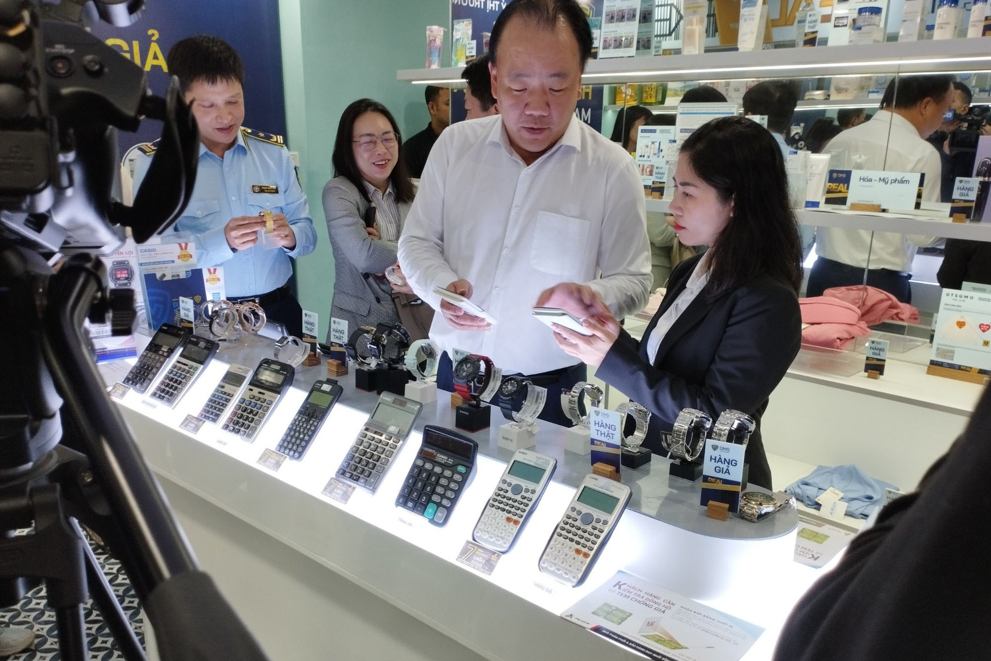 BITEX THAM GIA SỰ KIỆN MỞ CỬA “PHÒNG TRƯNG BÀY HÀNG THẬT - HÀNG GIẢ” DO TỔNG CỤC QUẢN LÝ THỊ TRƯỜNG TỔ CHỨC