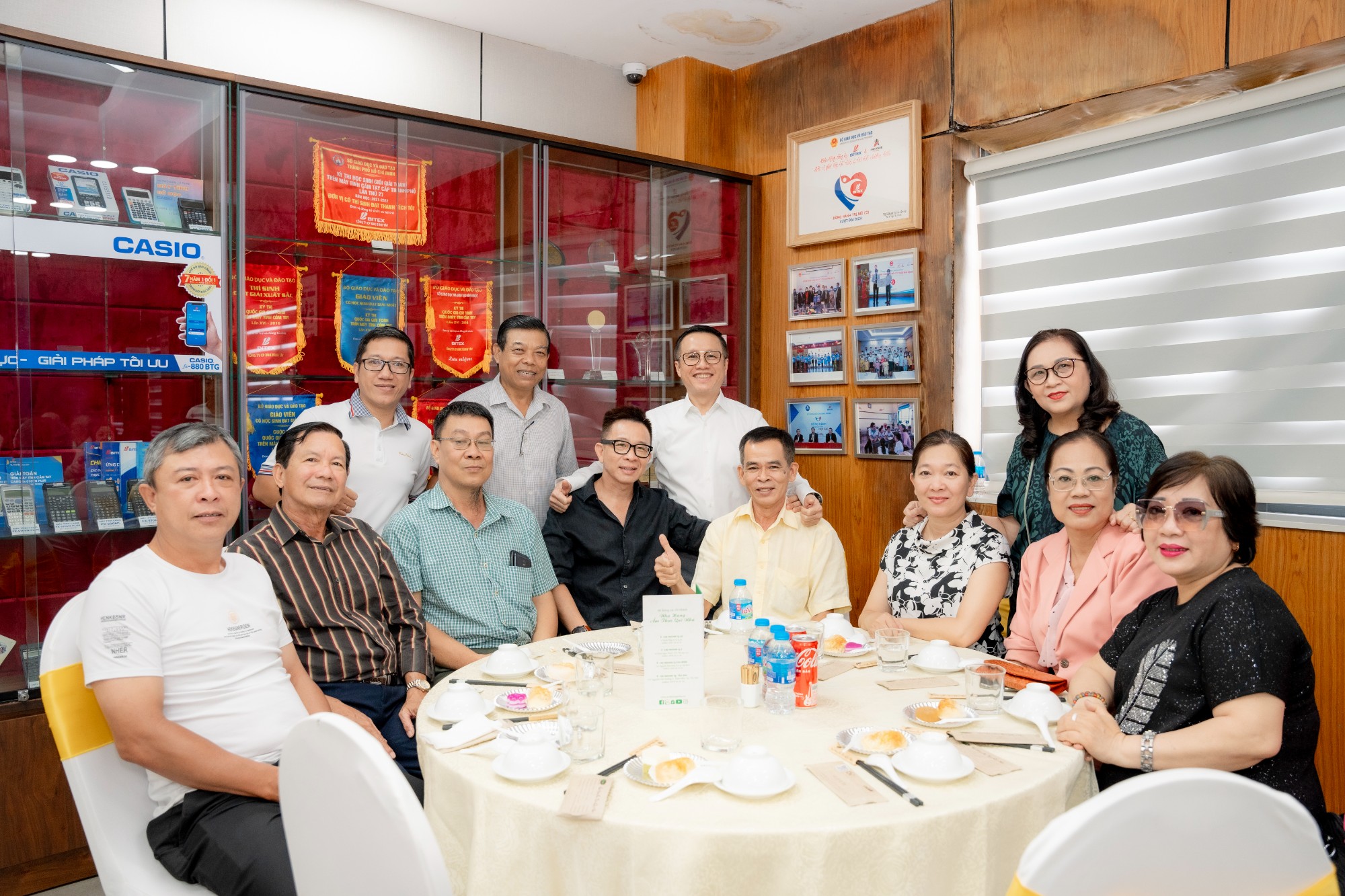 Những cuộc trò chuyện thân mật đã gợi lại nhiều kỷ niệm trong quá khứ