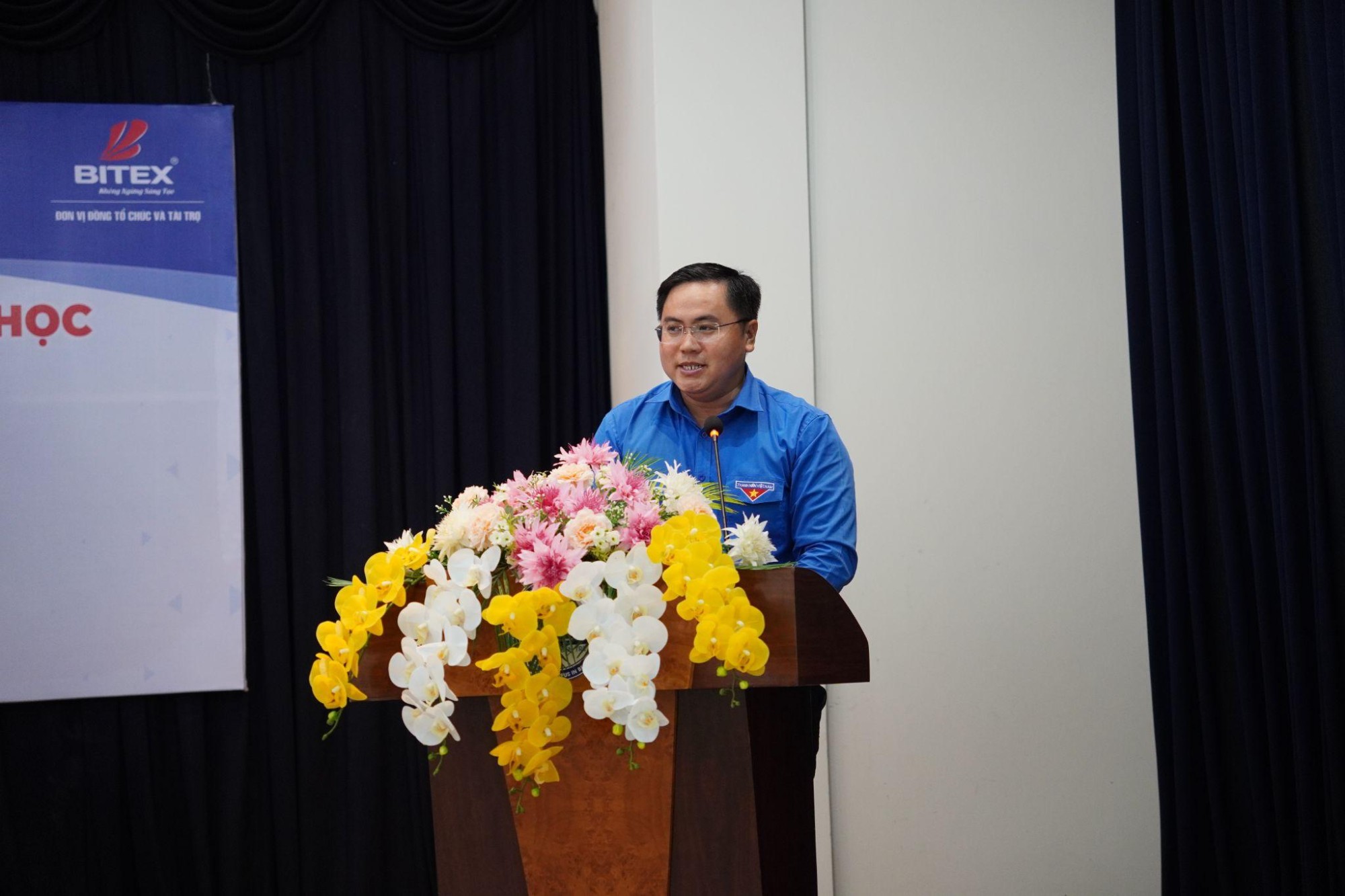 Bitex dồng hành cùng 400 học sinh liên hoan giải toán trên máy tính cầm tay 1