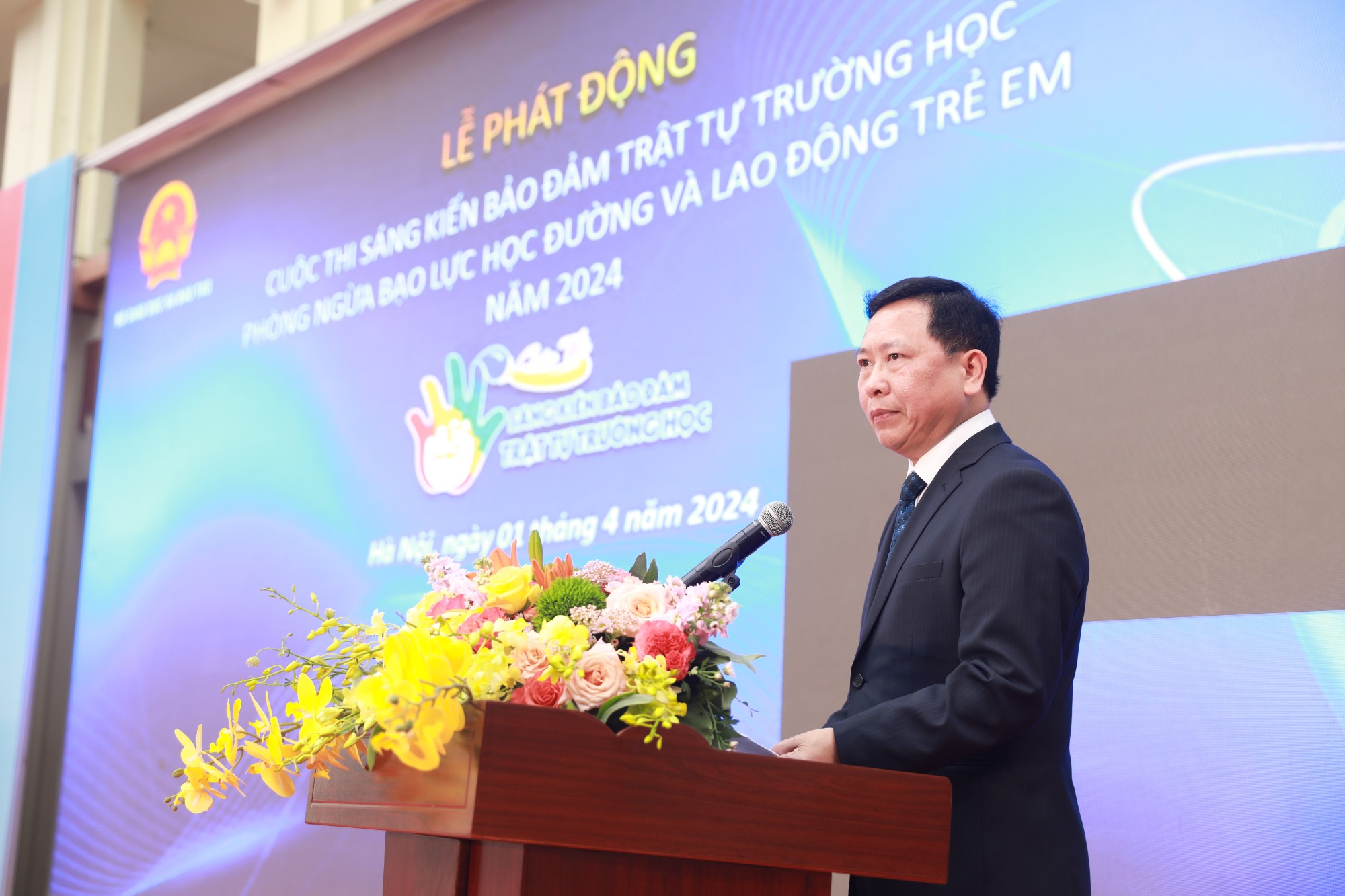 Đại diện Bộ Giáo dục và Đào tạo, Vụ trưởng Giáo dục Chính trị và Công tác học sinh, sinh viên Trần Văn Đạt phát biểu tại Lễ phát động