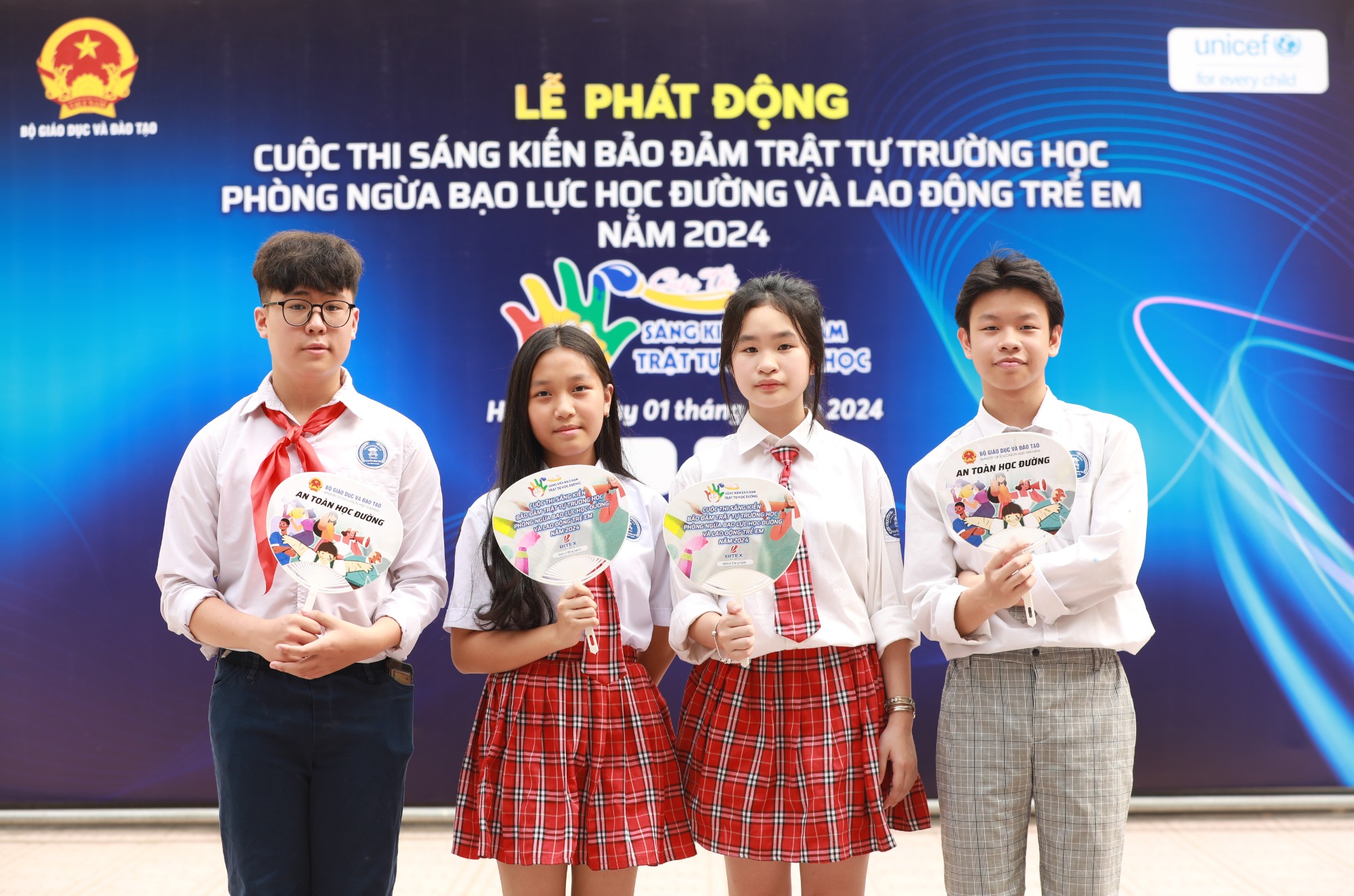 Các em học sinh đã sẵn sàng tham dự cuộc thi