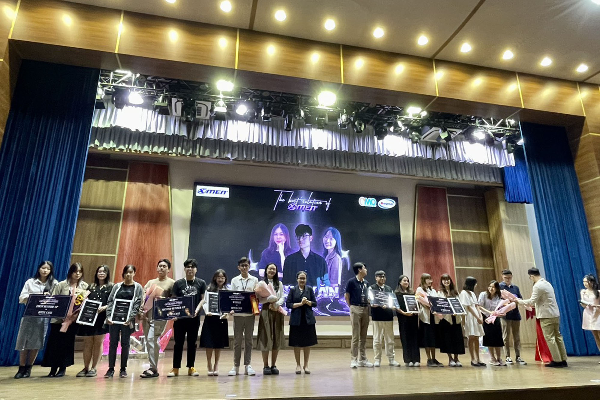 BITEX trao giải cho đội xuất sắc cuộc thi CMO THINK AND ACTION 2023