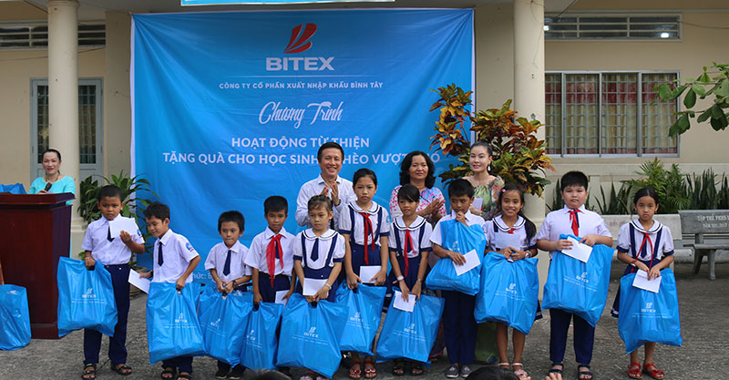 BITEX tiếp sức tựu trường tới 200 học sinh nghèo hiếu học tại huyện đảo Phú Quốc