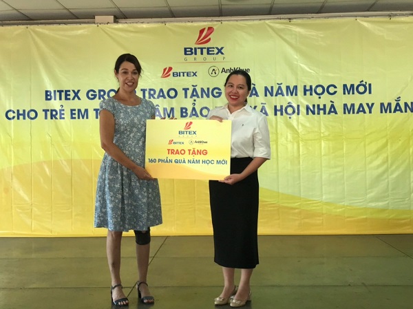 Tập đoàn BITEX tặng quà tiếp sức đến trường cho trẻ em làng May Mắn