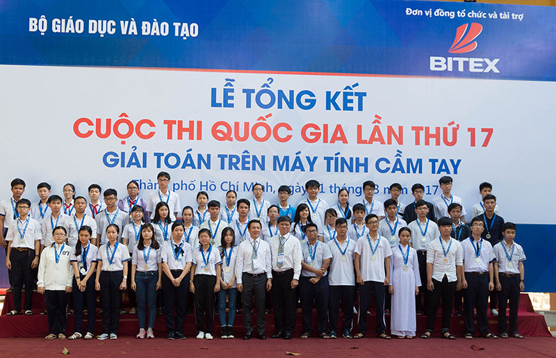 dong-hanh-cung-giao-vien-vuot-kho-