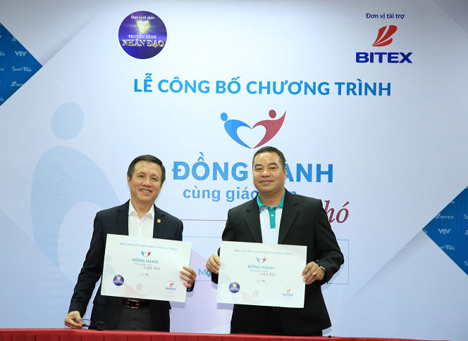 le-cong-bo-dong-hanh-cung-giao-vien-vuot-kho-1
