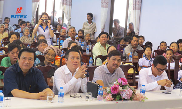 bitex-trao-qua-tu-thien-tai-duc-hoa-long-an-1