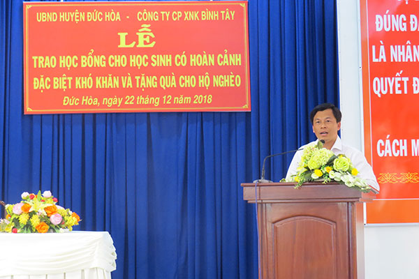 bitex-trao-qua-tu-thien-tai-duc-hoa-long-an-3