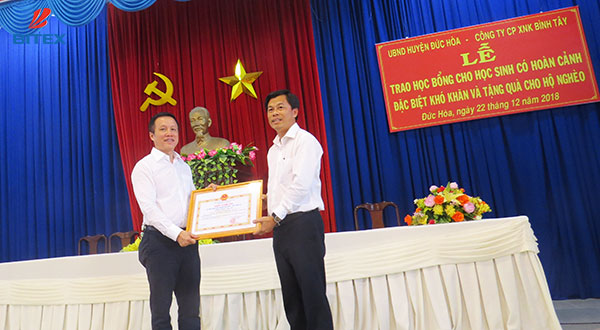 bitex-trao-qua-tu-thien-tai-duc-hoa-long-an-4