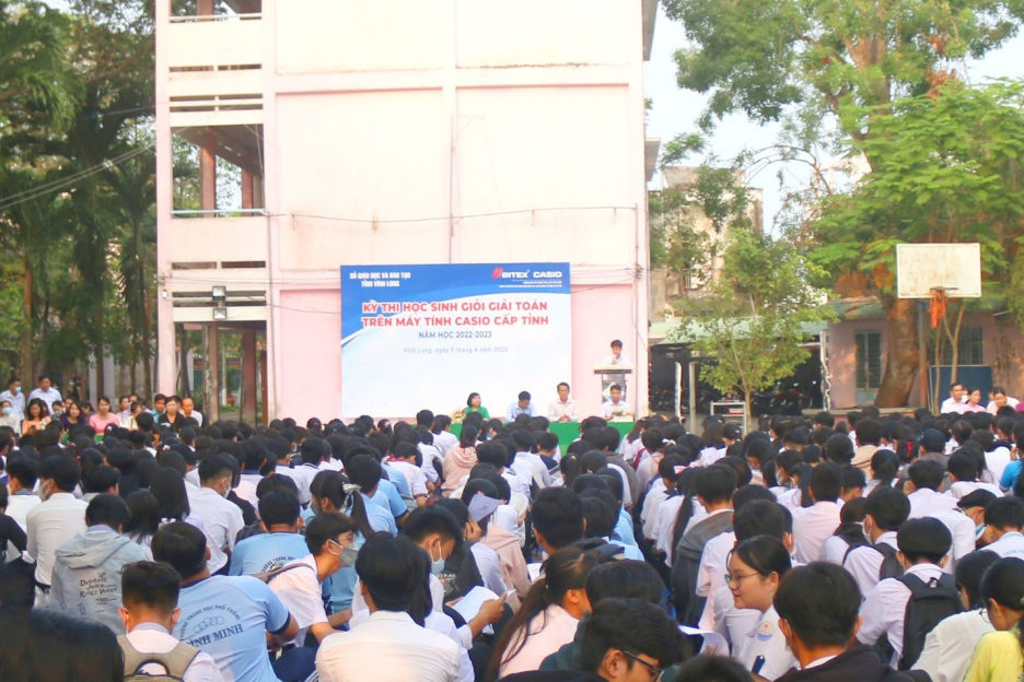 Gần 600 học sinh tỉnh Vĩnh Long tranh tài cuộc thi "Học Sinh Giỏi Toán Trên Máy Tính Cầm Tay...